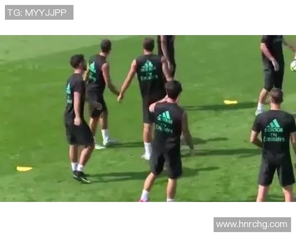 足球明星小雨伞的精彩瞬间与独特风采全景展示图集